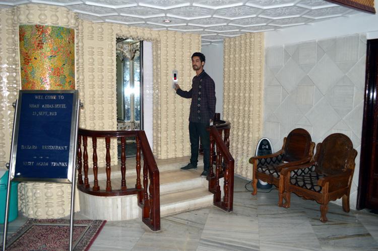 Shah Abbas Hotel At Dal Lake Srinagar  Exterior photo