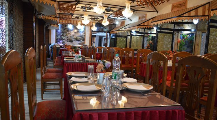 Shah Abbas Hotel At Dal Lake Srinagar  Exterior photo